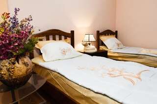 Хостелы GL Hostel Тбилиси Двухместный номер с 2 отдельными кроватями-1